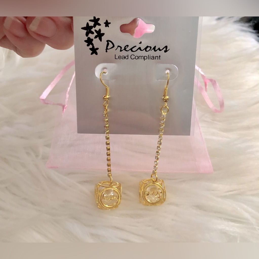 Gold Tone Dangle Earrings W/Tiny Stones In A Box W/Love Written On All 4 Corners
